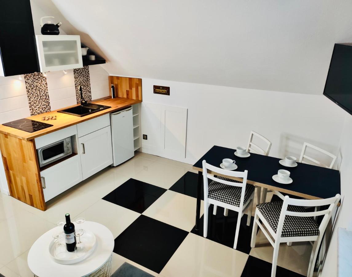 Iwona Pokoje Apartamenty Karwia Eksteriør bilde