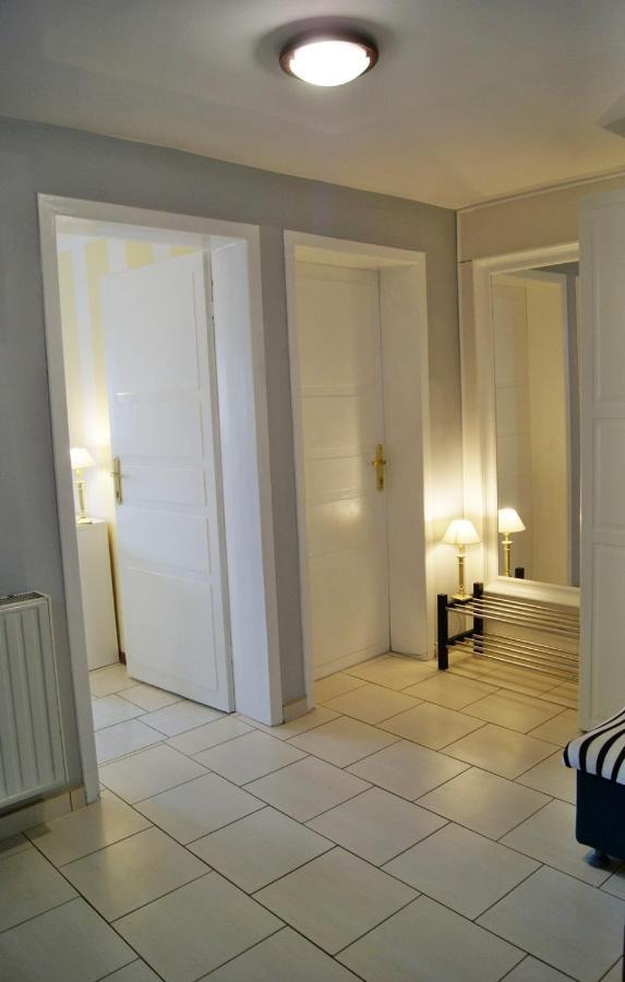 Iwona Pokoje Apartamenty Karwia Eksteriør bilde