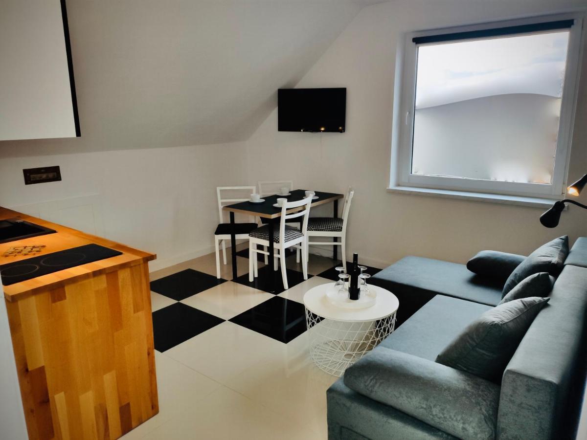 Iwona Pokoje Apartamenty Karwia Eksteriør bilde