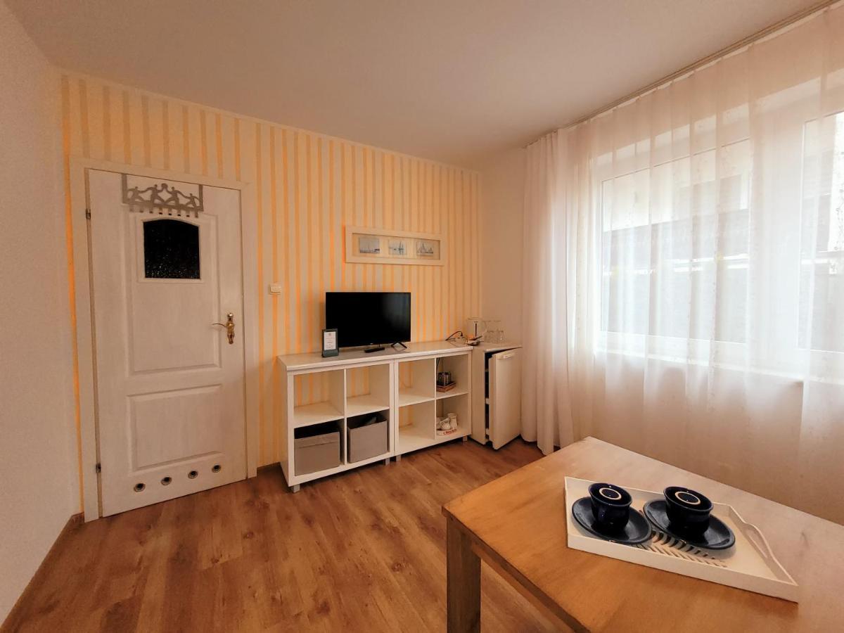 Iwona Pokoje Apartamenty Karwia Eksteriør bilde