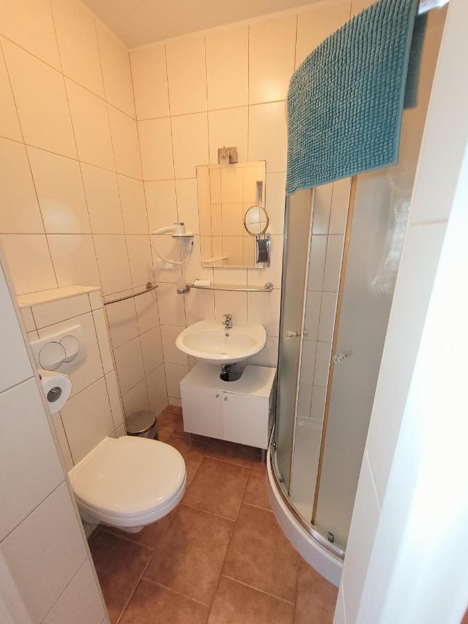 Iwona Pokoje Apartamenty Karwia Eksteriør bilde