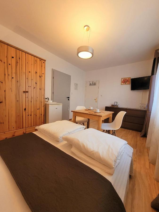 Iwona Pokoje Apartamenty Karwia Eksteriør bilde