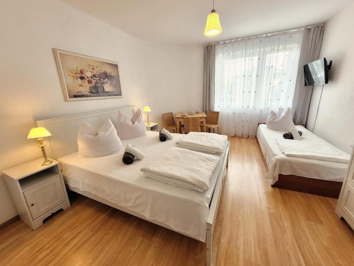Iwona Pokoje Apartamenty Karwia Eksteriør bilde